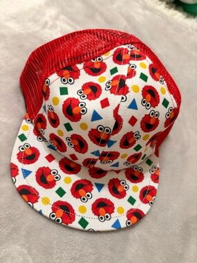 Elmo Pattern Red Mesh George Hats Trucker Hat